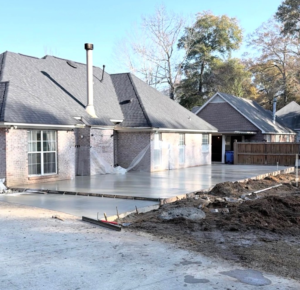Concrete patio pour